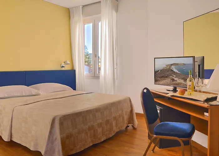 Mistral2 Hotel